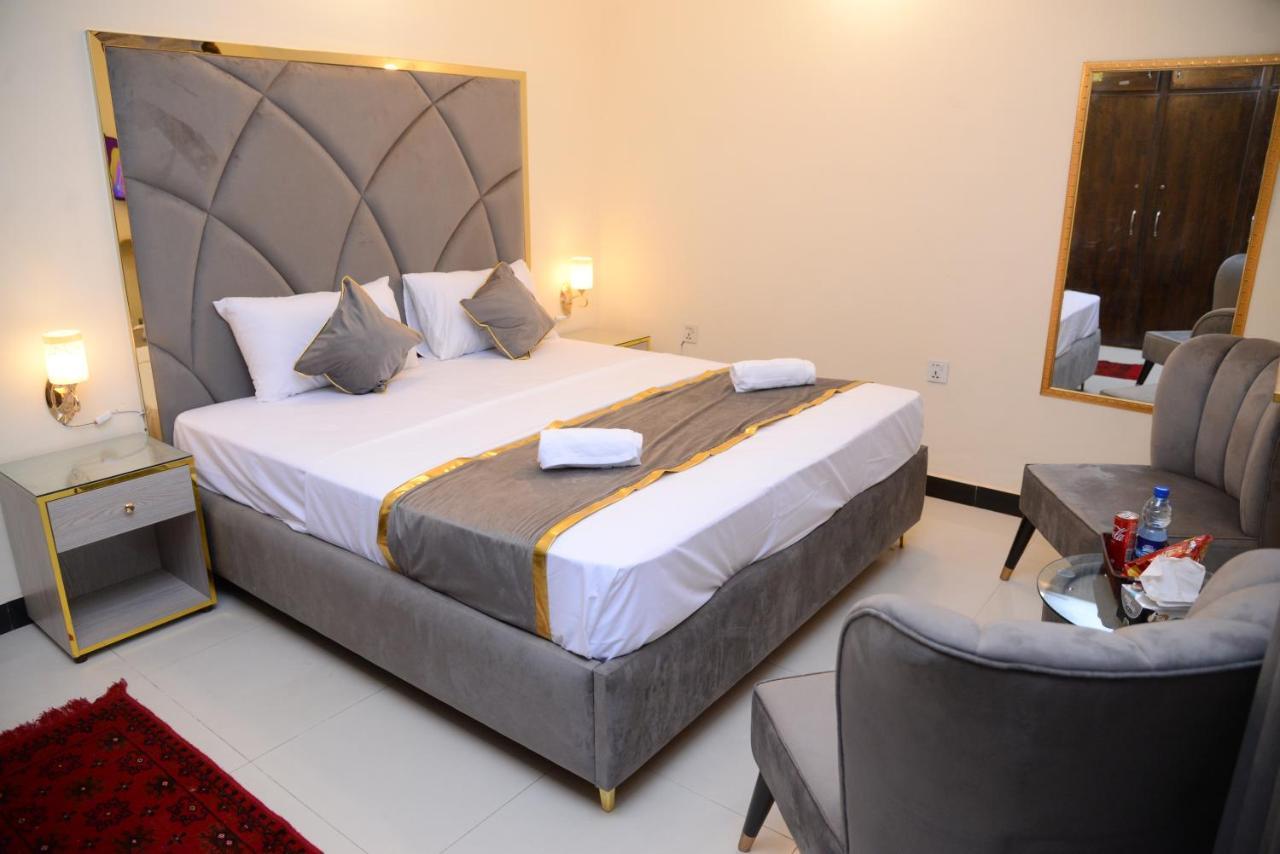 Go Room Hotel Lahore Exterior foto